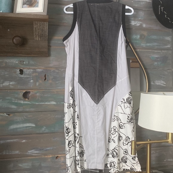 NWT CUTE as hell dress!!! Great with a Jean jacket!! - Picture 4 of 5